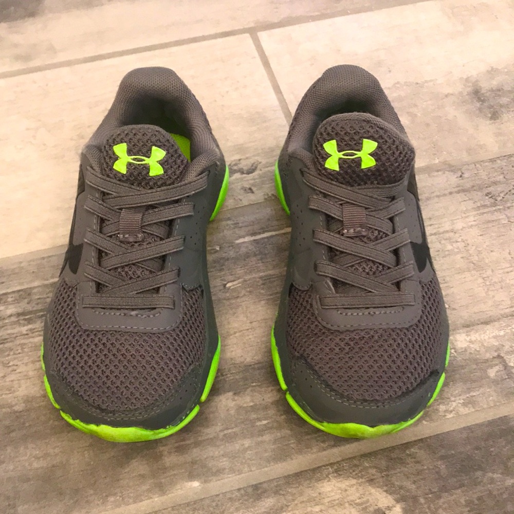 Under Armor boys size 11 sneakers